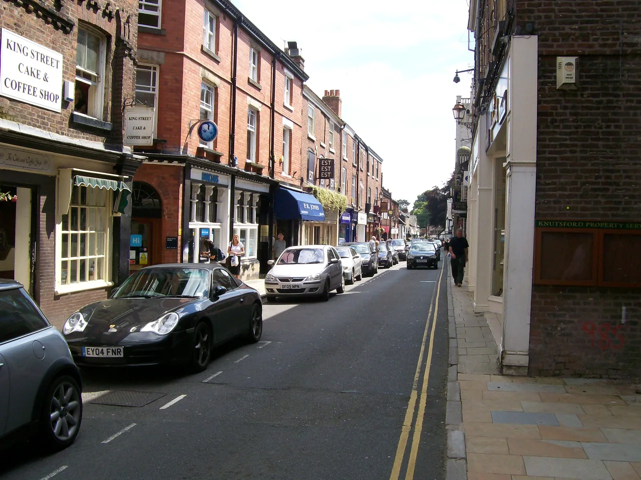Historic shops and traditional buildings along King Street in Knutsford town centre
